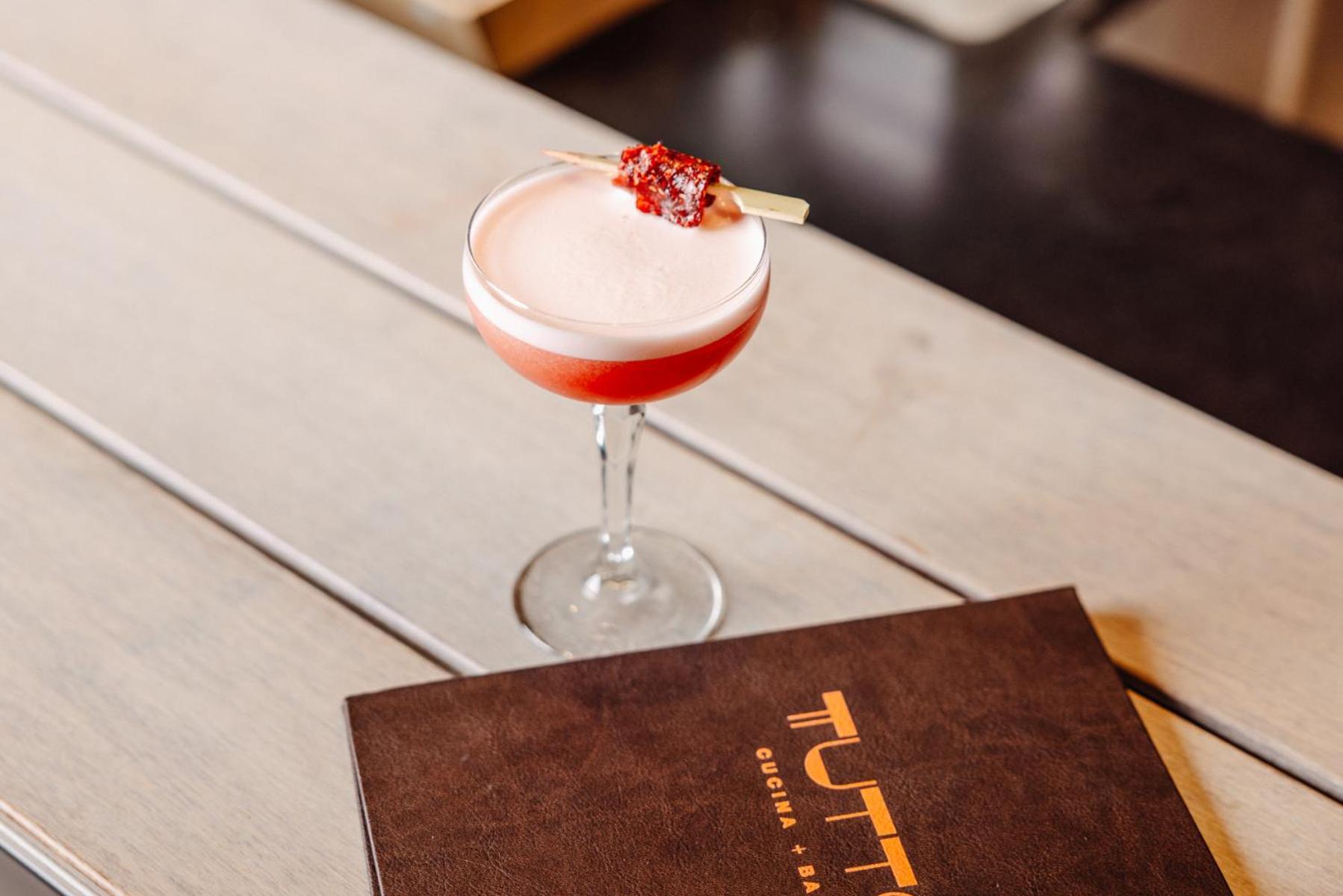 Peppers Waymouth Hotel Adelaide Exterior foto A Clover Club cocktail