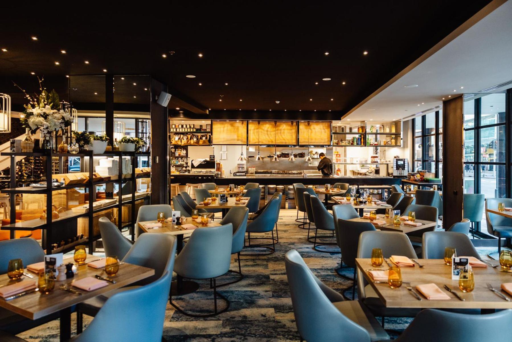Peppers Waymouth Hotel Adelaide Exterior foto Restaurant